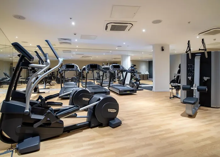 Holiday Inn Express - London Heathrow T4 By IhgAirport Hotel